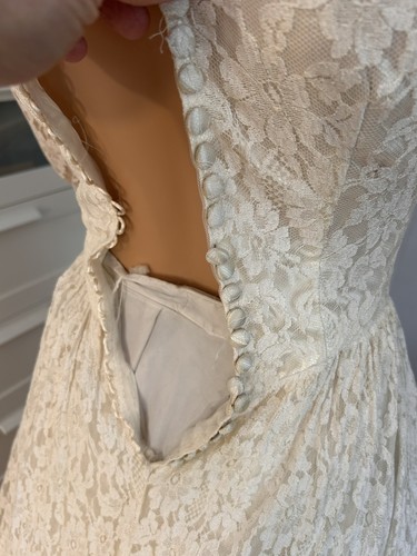 40's 50's Ivory Wedding Gown -Xtra Small Silk Satin And Lace - Picture 14 of 17
