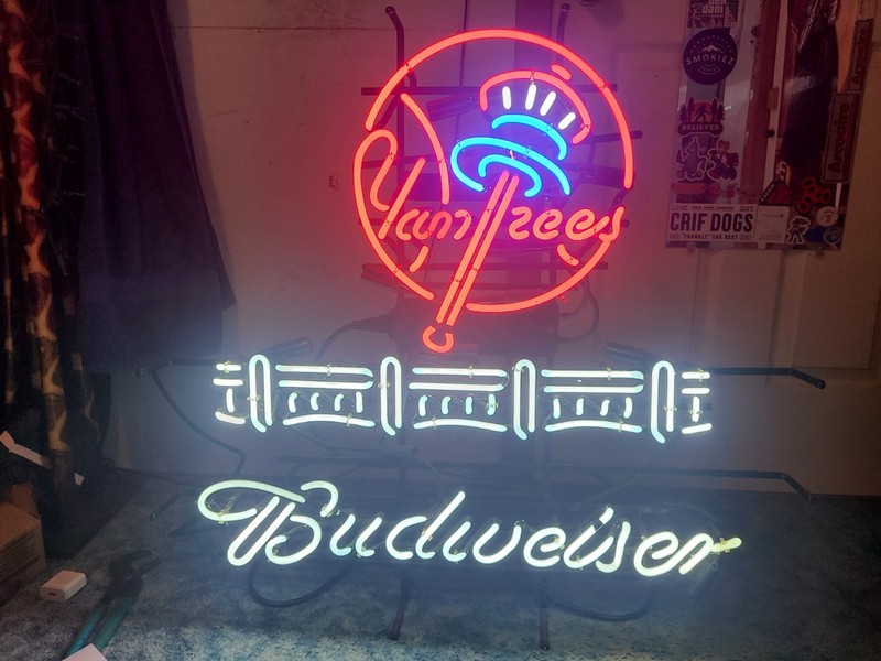 Budweiser New York Yankees Vintage Neon Sign - Official Beer MLB - RARE