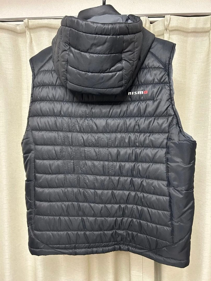 日产 Nismo 黑红色连帽背心 Super GT #23 — 第 2/4 张图片
