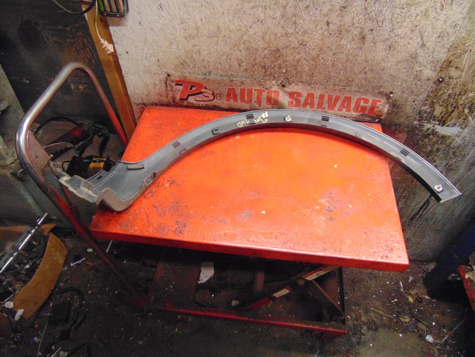 13 12 11 10 09 08 07 Suzuki SX4 oem right rear fender flair flare trim