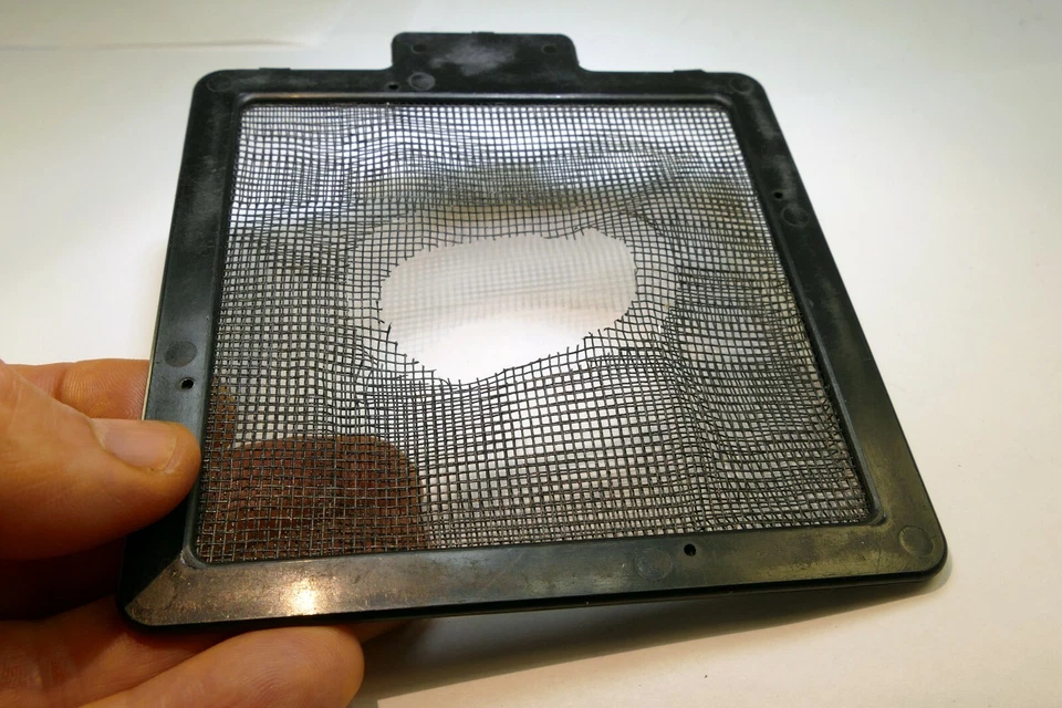 Lindahl Plastic Vignetter Mask Frame 4.5" bellows 2" small Horizontal Oval - Image 3 of 4