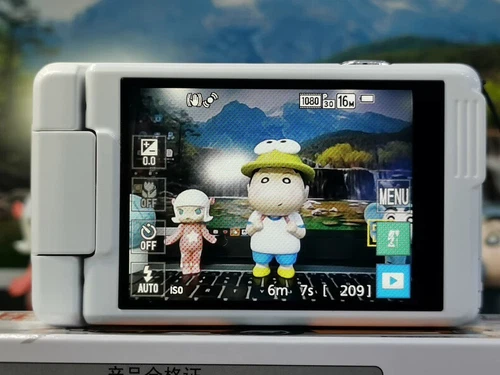 Nikon COOLPIX S6900 Digital Camera with 12x Optical Zoom Built-In Wi-Fi - 90%New - Picture 2 of 8