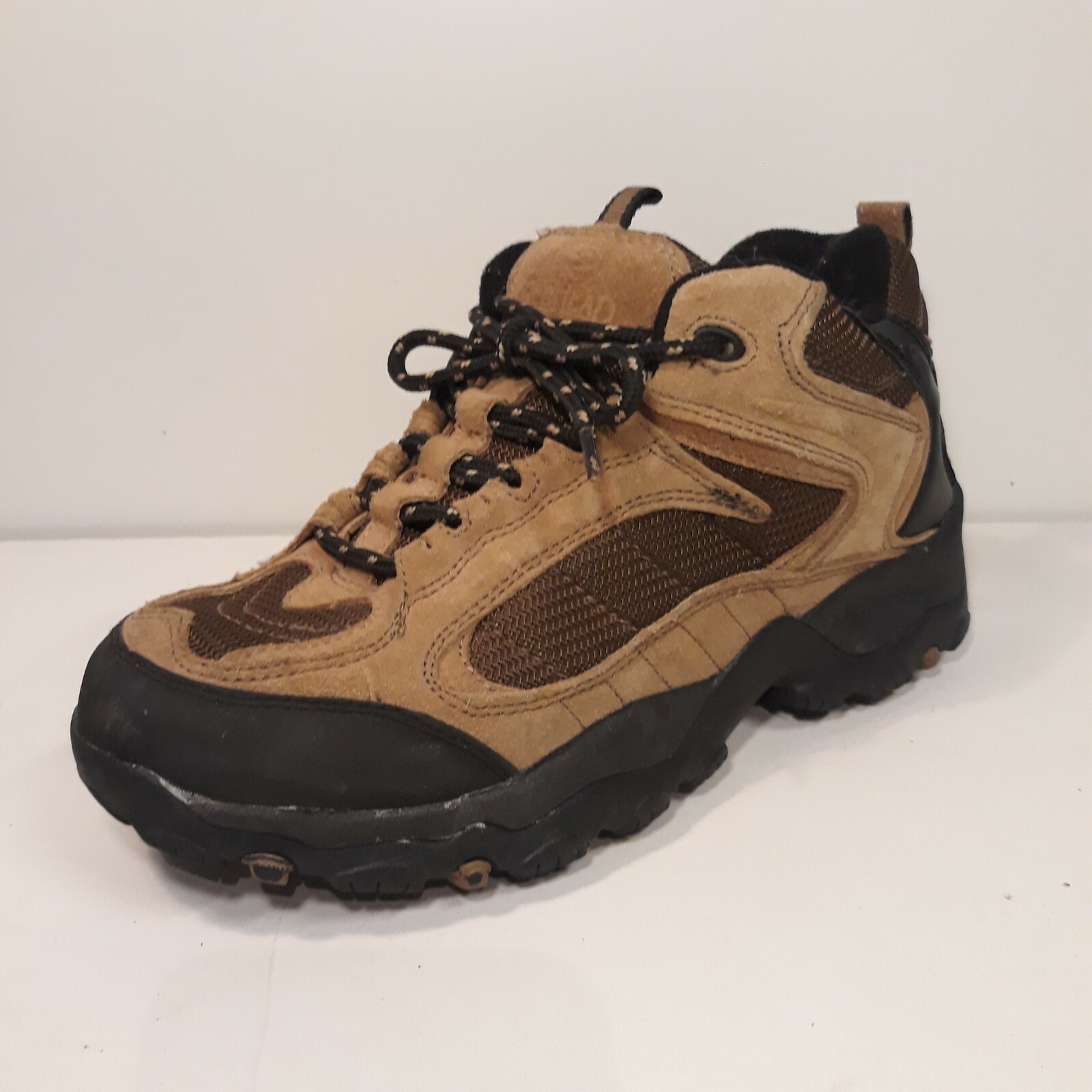 bass pro shops hiking shoes