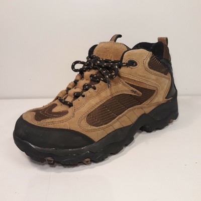 bass pro chukka boots