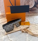 Louis Vuitton Sunglasses Black Matte Finish Frame Gray Tinted Logo — photo 5