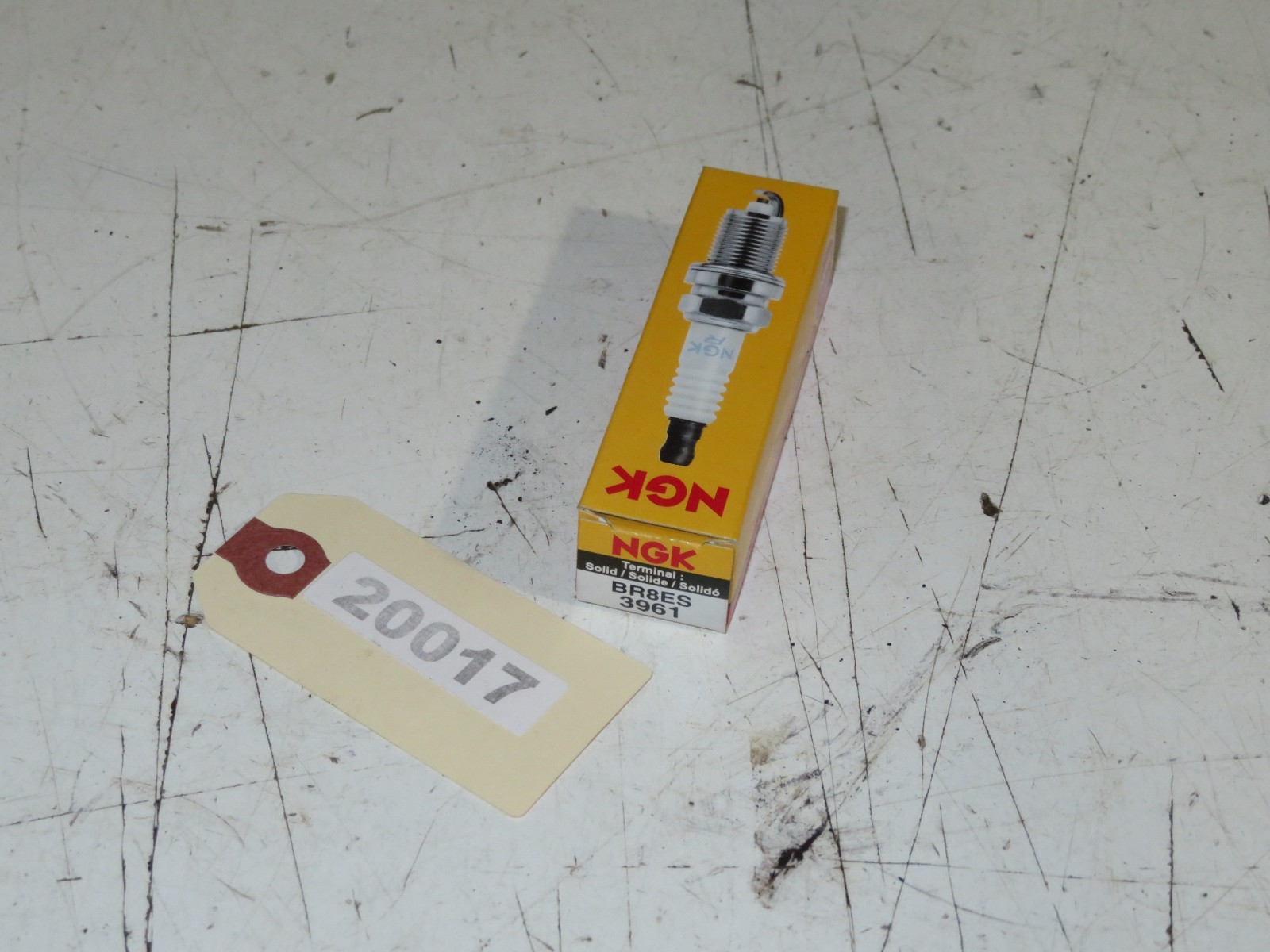 NGK New Spark Plug BR8ES