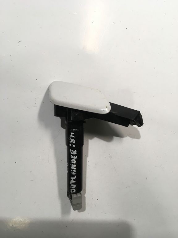 Mitsubishi Outlander 2016 Front right headlight washer spray nozzle 67070