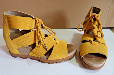 Sorel Joanie II Lace Up Wedge Sandals Golden Yellow Suede Women's Size 8.5 EUC