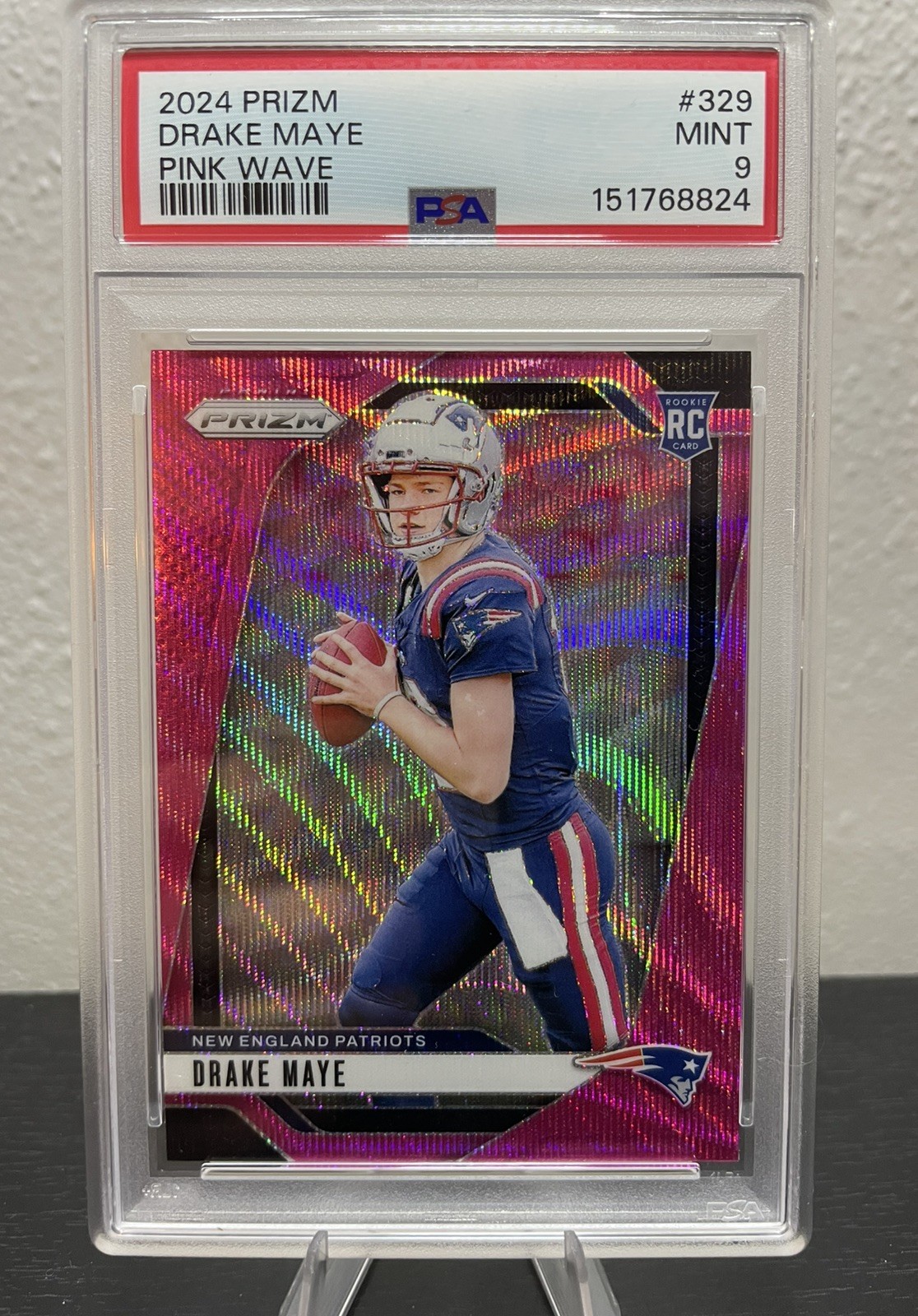 2024 Panini Prizm Drake Maye #329 Pink Wave Prizm rookie (RC) PSA 9