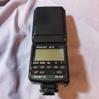 NIKON SB 28 SPEEDLIGHT FLASH EXCELLENT CONDITION