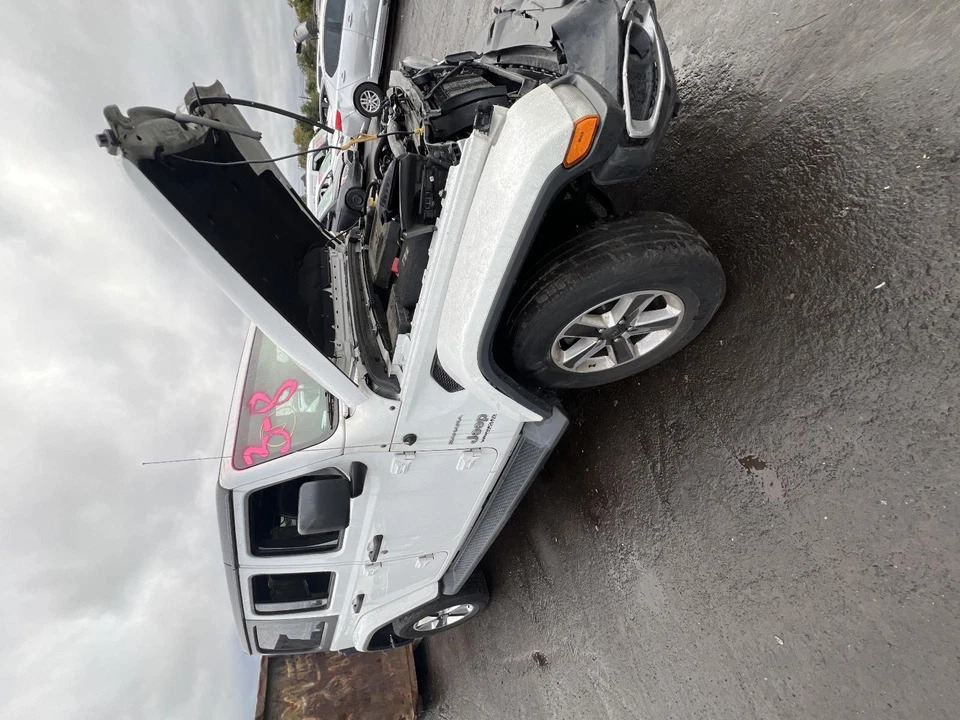 Used Automatic Transmission Shift Lever Assembly fits: 2018 Jeep Wrangler  Grade - Image 3 of 4