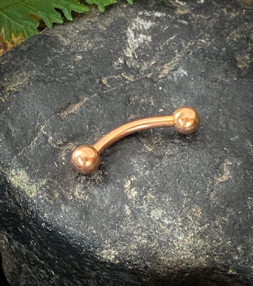 Anillo curvo estilo bola de acero quirúrgico chapado en oro rosa de 1 pieza barra/ceja Foto 4 de 4