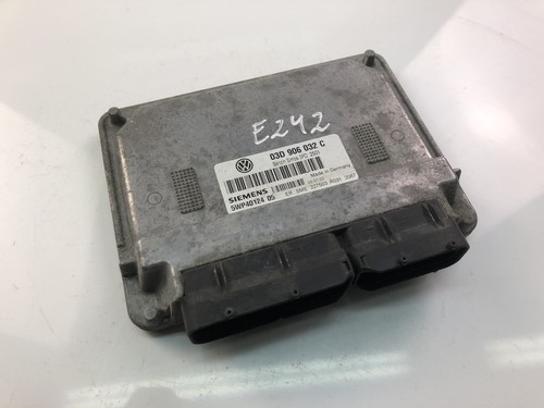 VW POLO 9N Motorsteuergerät ECU 03D906032C 13976121