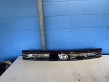 2024-2026 HYUNDAI SONATA REAR CENTER TAIL LIGHT GARNIS LED OEM 92409L1550