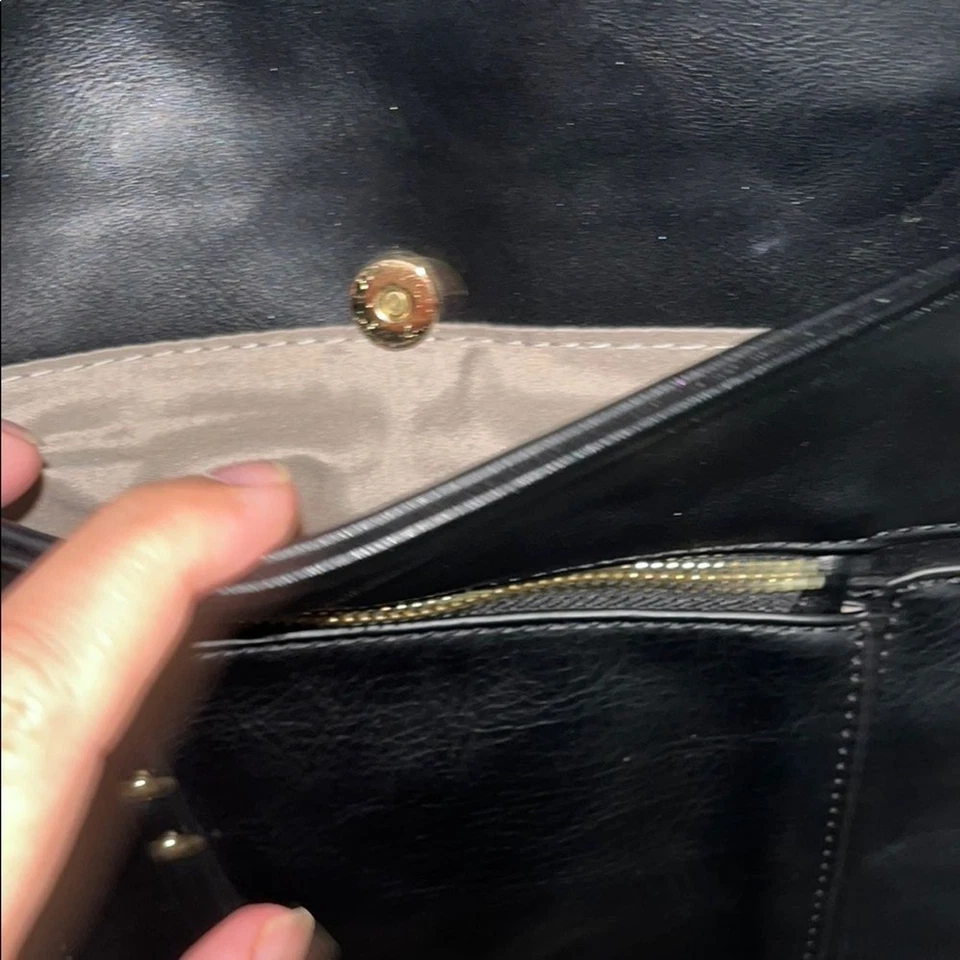 Clarks Black Classic Crossbody Messenger Bag Vegan Leather Adjustable Straps - Image 3 of 4