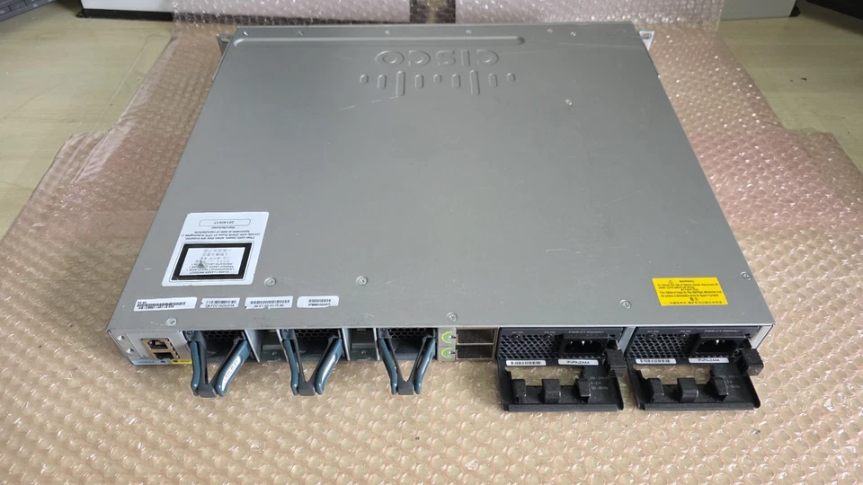 WS-C3850-48T-S V03 Stackable 48 10/100/1000 Ethernet ports, with 350WAC - Image 2 of 2