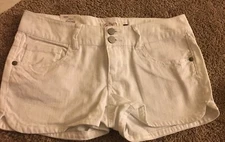 NEW With Tag SO Juniors White Shorts Size 3