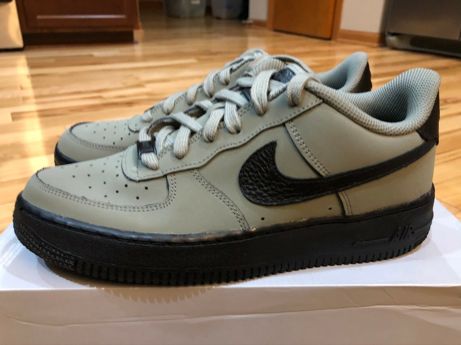 Nike Air Force 1 Af1 Military Green 