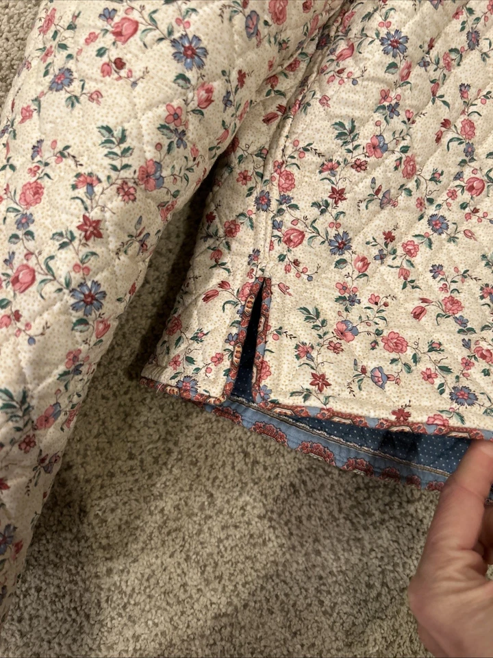 Chaqueta Vera Bradley Acolchada Floral Vintage Acolchada Hombros Talla Mediana Foto 4 de 4