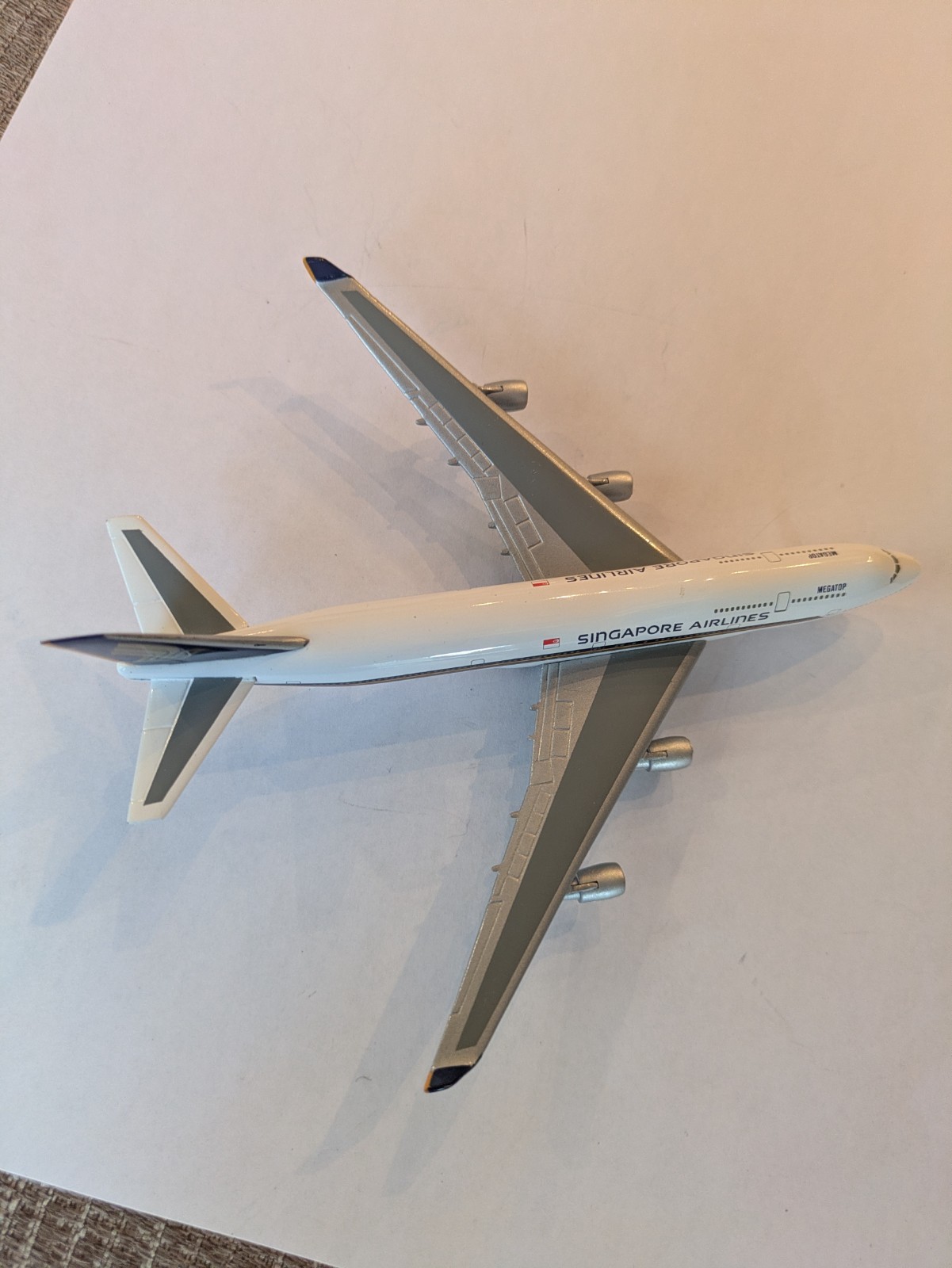 Herpa  Wings 1:500 Diecast Airliner Singapore Airlines Boeing 747-400 Mega Top
