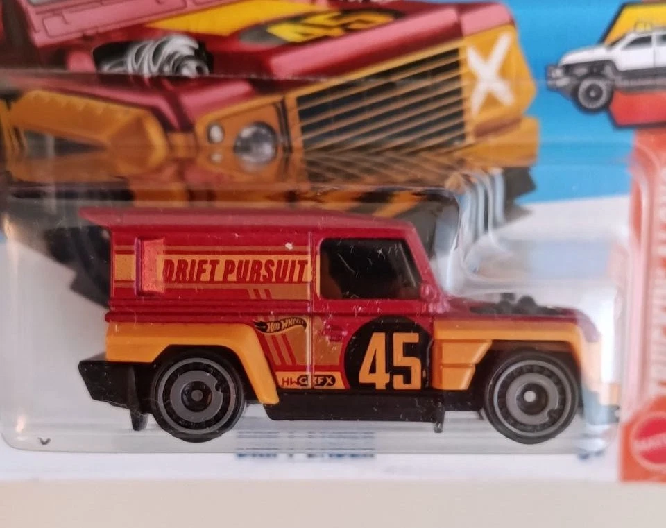 Hot Wheels - Drift-Ender - Land Rover Defender - Truckin Along - 2026 - 1:64 - Immagine 2 di 4