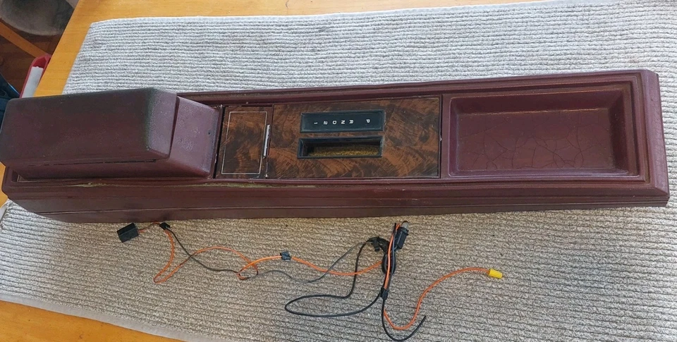 Oldsmobile Cutlass Supreme Salon 442 1978-1988 consola automática cambio de piso GM Foto 4 de 4