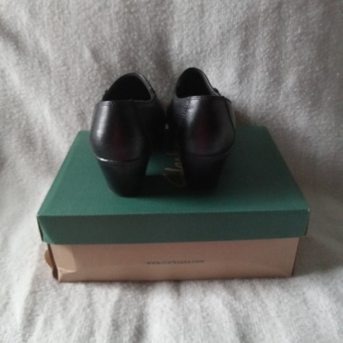 Clarks Ingalls Falls slip-on loafers Leather upper Black block heel Casual - 第 4/8 張圖片