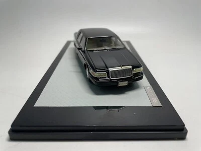 GLM 1/43 Scale High Quality Resin Lincoln Town Car 1997 Gift