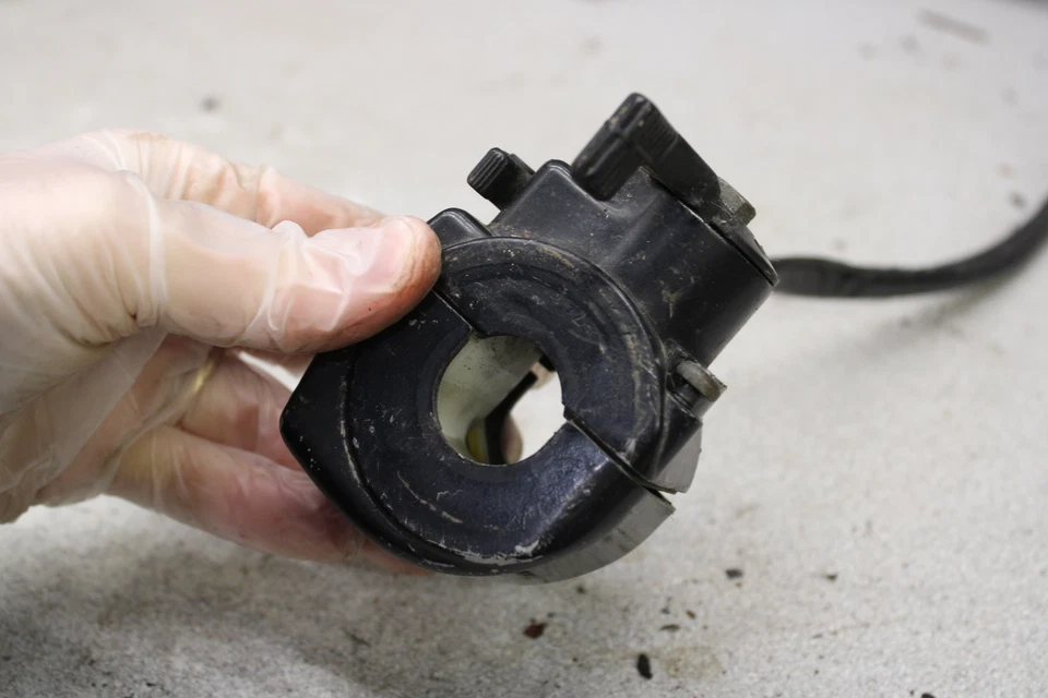 1980 Suzuki GS450L LEFT HANDLEBAR CONTROL A7-1583.OS - Image 4 of 4