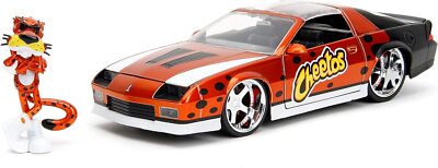 ミニカー 1:24 CHEETOS 1985 CHEVY CAMARO Z28 Jada Toys Cheetos 1:24 1985 Chevy Camaro Z28 Die-Cast Car & 2.75