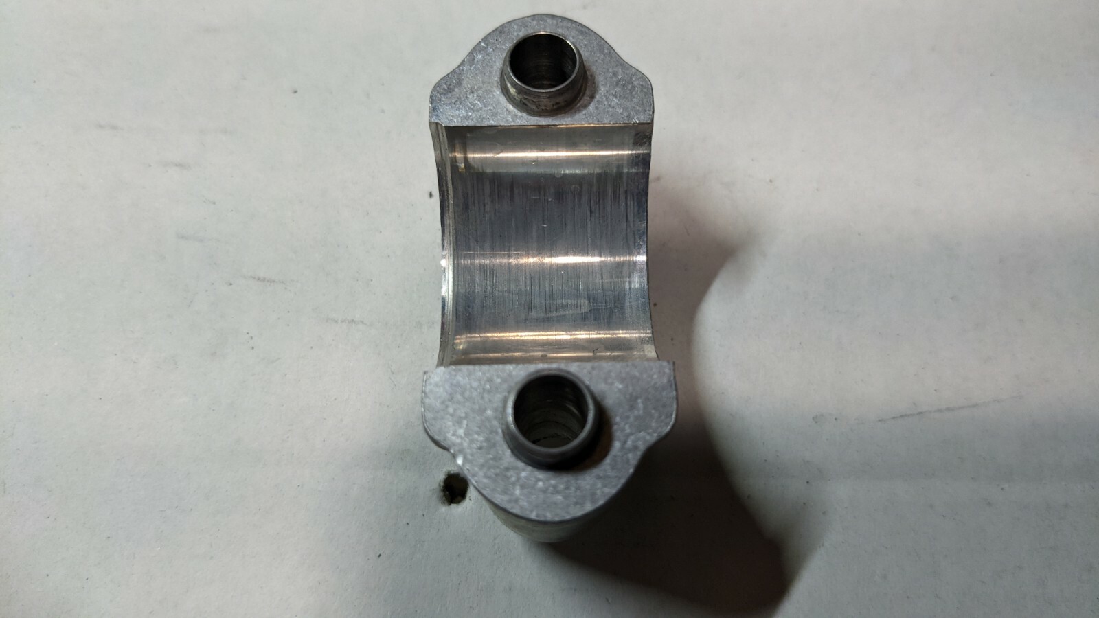 FERRARI 348 PARTS  ENGINE RIGHT HEAD CAMSHAFT CAP # 2