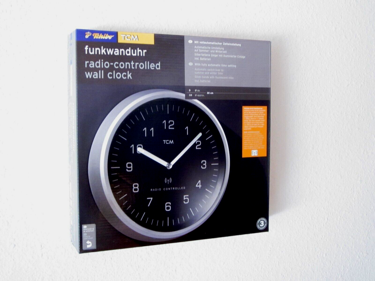 TCM Funkwanduhr mit UTS Funkwerk Funkuhr 30 CM Durchmessr Wanduhr