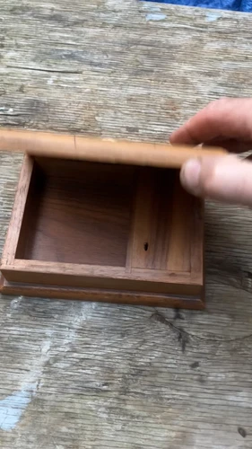 CAJA DE MÚSICA DE COLECCIÓN DE LA UNIVERSIDAD DE YALE REPRODUCE CANCIONES DE LUCHA OBRAS JOYERÍA DE MADERA SELLO ¡REGALO! - Vídeo 1 de 1