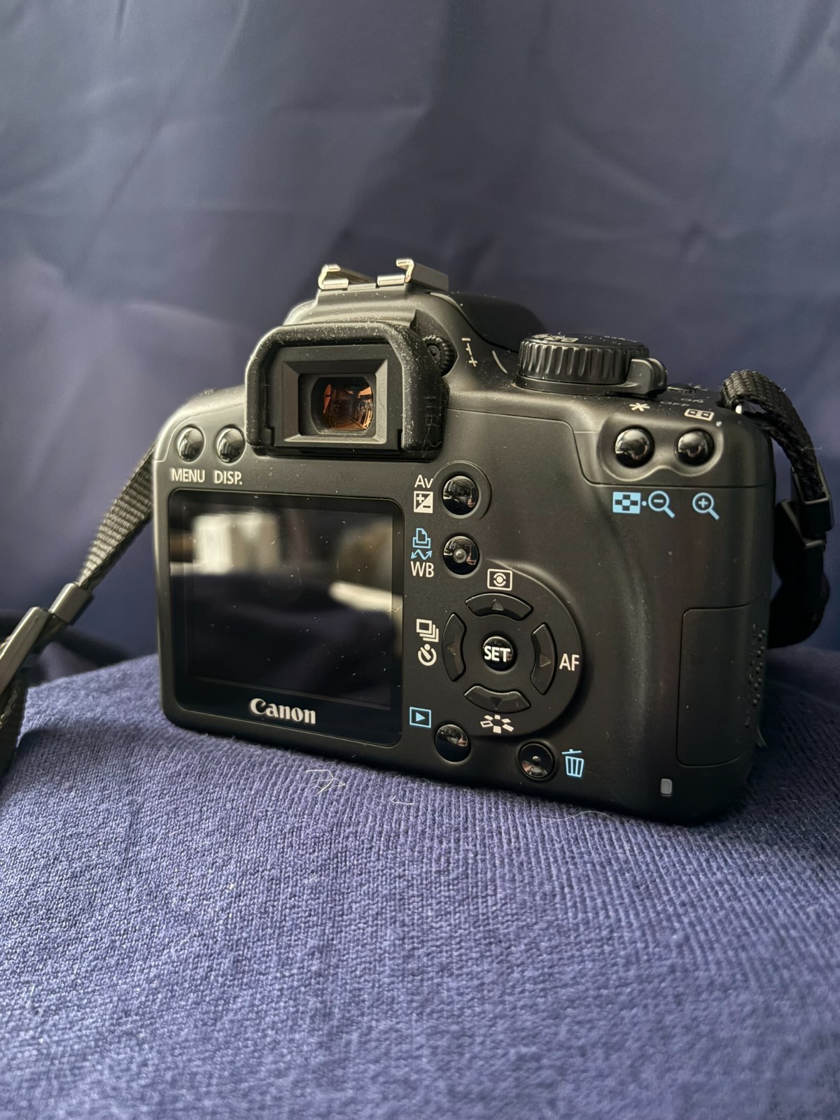 Canon EOS Rebel XS DSLR Camera – 10.1MP – EF S 18 55mm Lens – Strap +2 Batteries