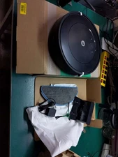IRobot Roomba Combo Essential Robot Vacuum & Mop (Y0110) – Open-Box