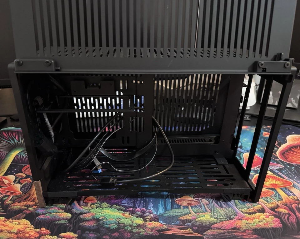 Fractal Design - Terra Graphite with PCIe 4.0 Riser Mini-ITX Small Form Facto... - Image 4 of 4