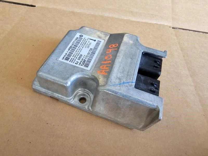 Dodge Ram 3500 SRS 2011 módulo usado P68147714A envío Foto 3 de 4