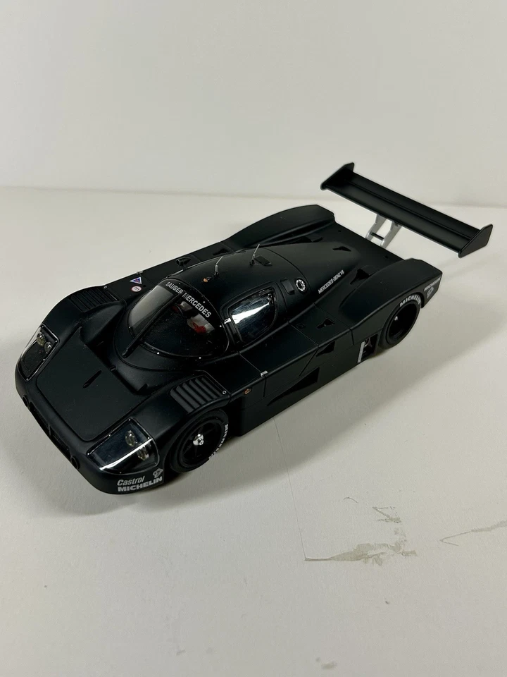 Coche Ranura BRM031 Sauber Mercedes C-9 Edición Negra Escala 1/24 Foto 3 de 4