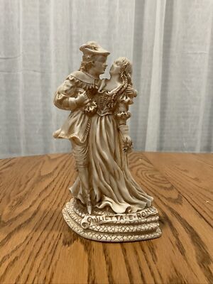 Italian Resin Figurine Sculpture Giulietta E Romeo 5'' Kissing Juliette Stunning