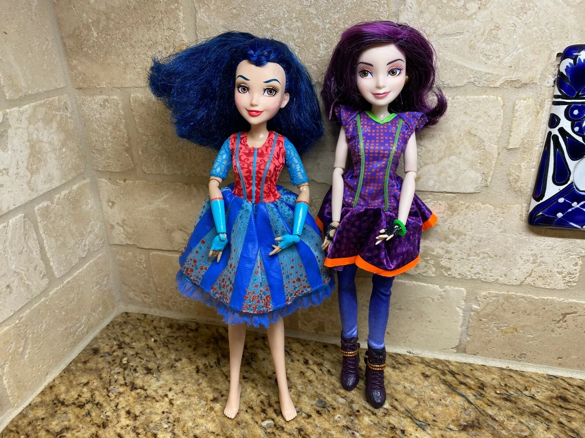 Disney Descendants Neon Lights Feature Mal Isle of the Lost Doll