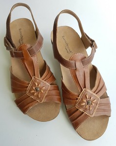 earth leather wedge sandals