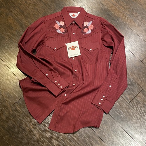 Neuf avec étiquettes ! Chemise western vintage Pearl Snap pour hommes taille M rose florale rouge brodée dans son emballage d'origine - Photo 1 sur 16