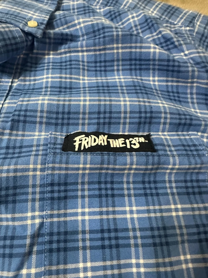 Camisa abotonada Friday The 13th personalizada para hombre talla grande de Velvet Familiar Foto 3 de 4