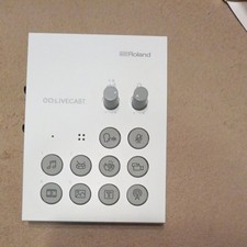 Roland GO:LIVECAST Live Streaming Studio for Smartphones Audio Interface Phantom