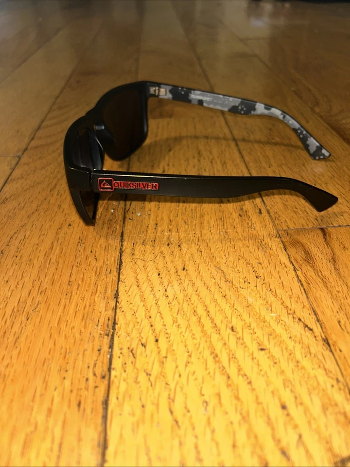 Gafas de sol cuadradas QuickSilver para hombre, negro mate/dorado gris espejo camuflaje Foto 4 de 4