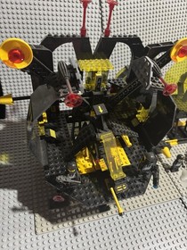 LEGO Space: Message Intercept Base (6987) READ DESCRIPTION.