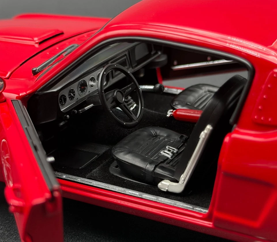 NUEVO EXCLUSIVO ACME - A1801887R - 1965 Shelby GT350R Pro Touring - Modelo 1:18 ACME Foto 4 de 4