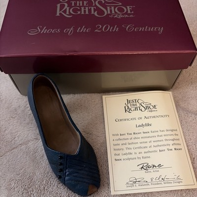 Just the Right Shoe ''LADYLIKE'' #25044 Mini Shoe Figure With Box & COA