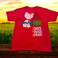 Liquid Blue Woodstock T Shirt Retro Size XL Red Concert Band 60s Peace & Love