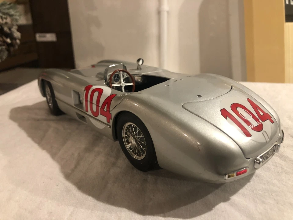 Mercedes Benz 300 SLR Targa Florio Mille Miglia N°104 Maisto Scala 1/18 - Immagine 3 di 4